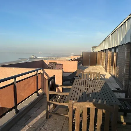 Beautiful One-bedroom With A Phenomenal Sea View T201 Blankenberge